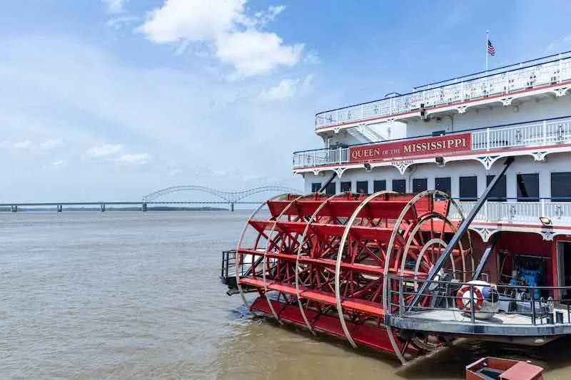 Queen of the Mississippi paddlewheel boat