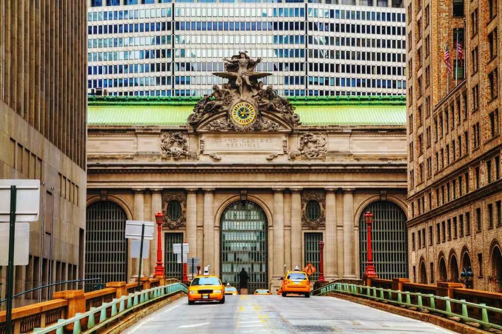 Grand Central Terminal viaduc and old entrance in New York