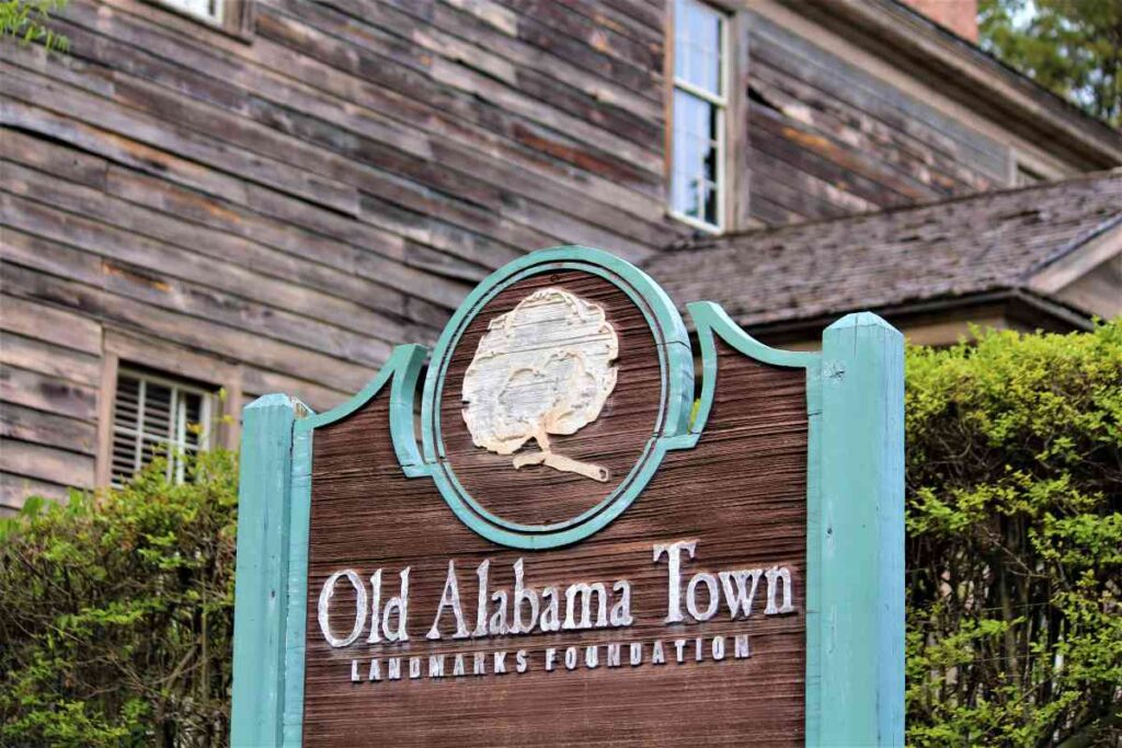 Old Alabama Town